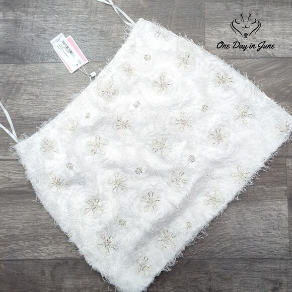 Prettylittlethings Embroidered Eyelash Mini Skirt Size 8 - Picture 1 of 5